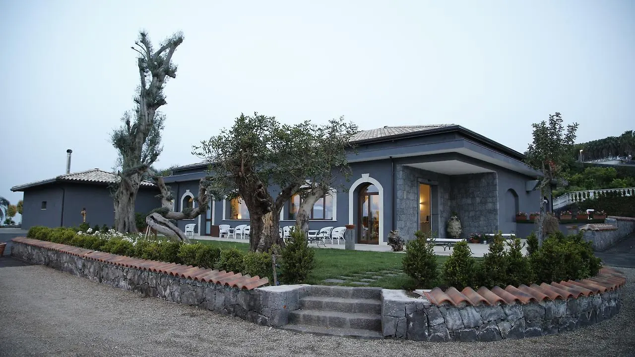 Alloggio per agriturismo Villa Terra di Venera Santa Venerina